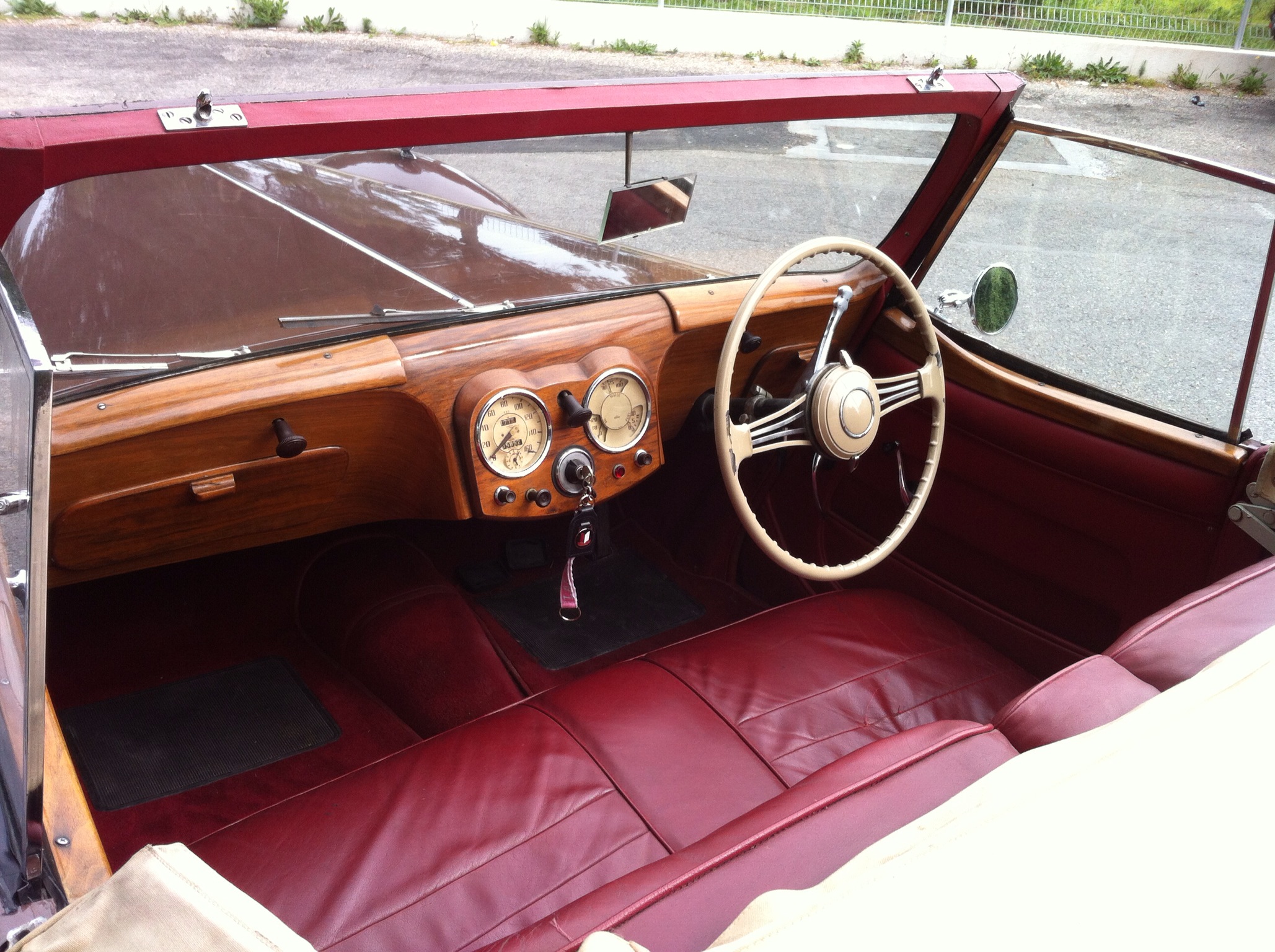 TRIUMPH ROADSTER 1800 1948