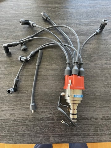 Triumph TR5, TR6, TR250 Distributeur électronique et nouveaux câbles HT