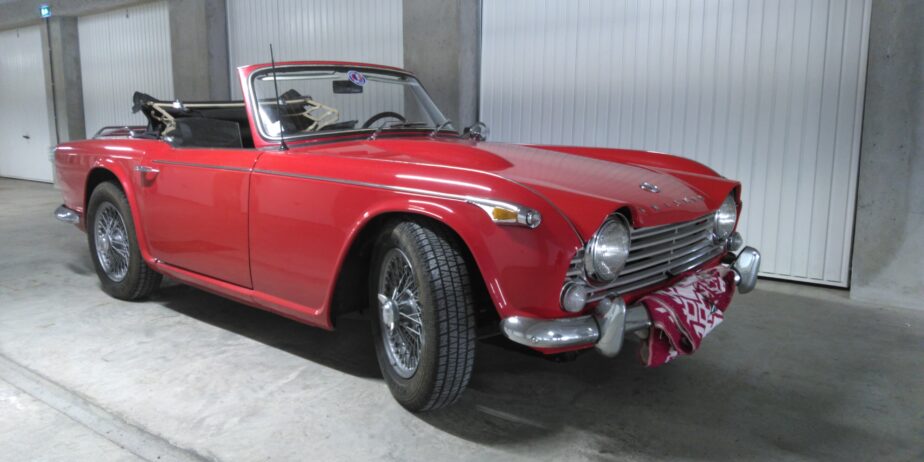 Triumph TR4A