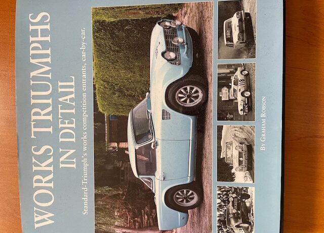 WORKS TRIUMPH IN DETAIL (Historique des TRIUMPH d’usine en compétition, livre en anglais)