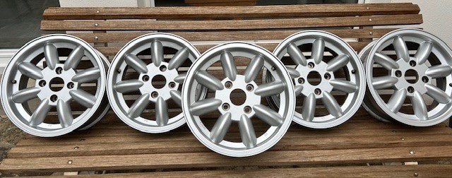 5 Jantes alu TRIUMPH TR3-TR4-TR5-TR6-TR250