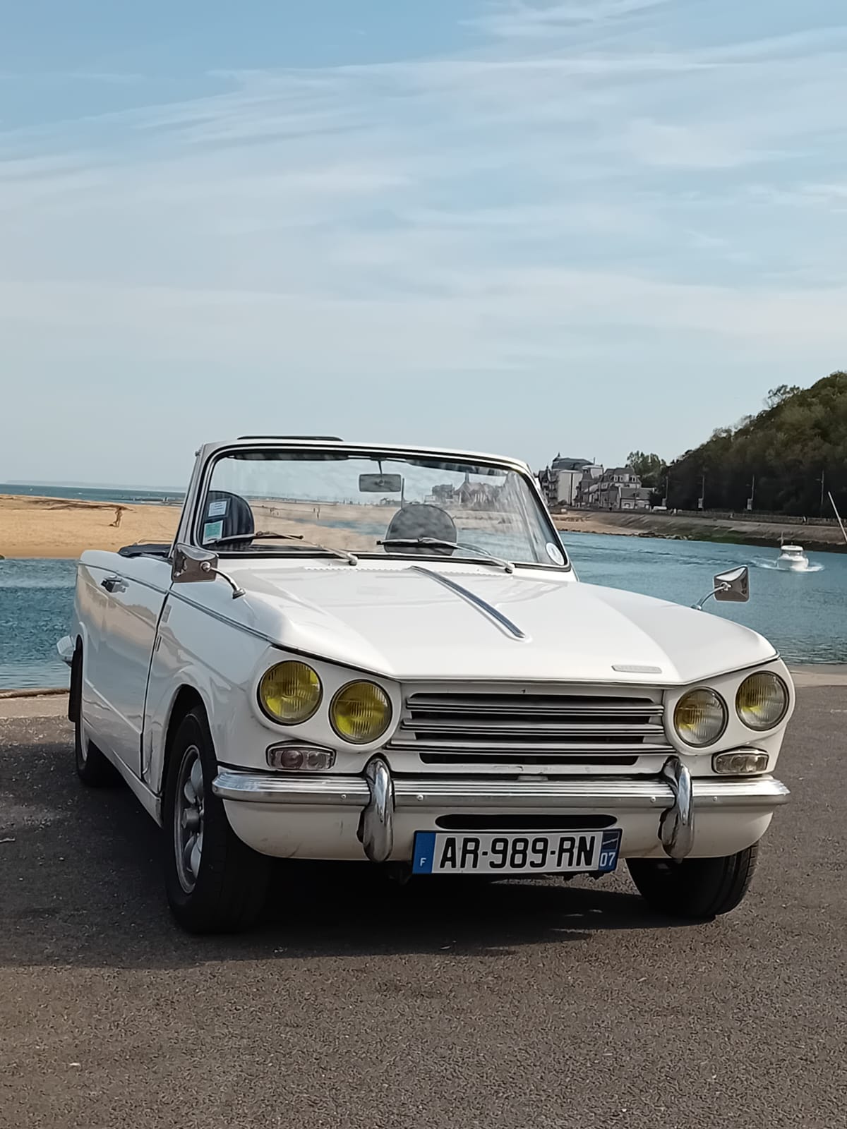Je vends ma Triumph Vitesse 2 litres Mark II cabriolet de 1971