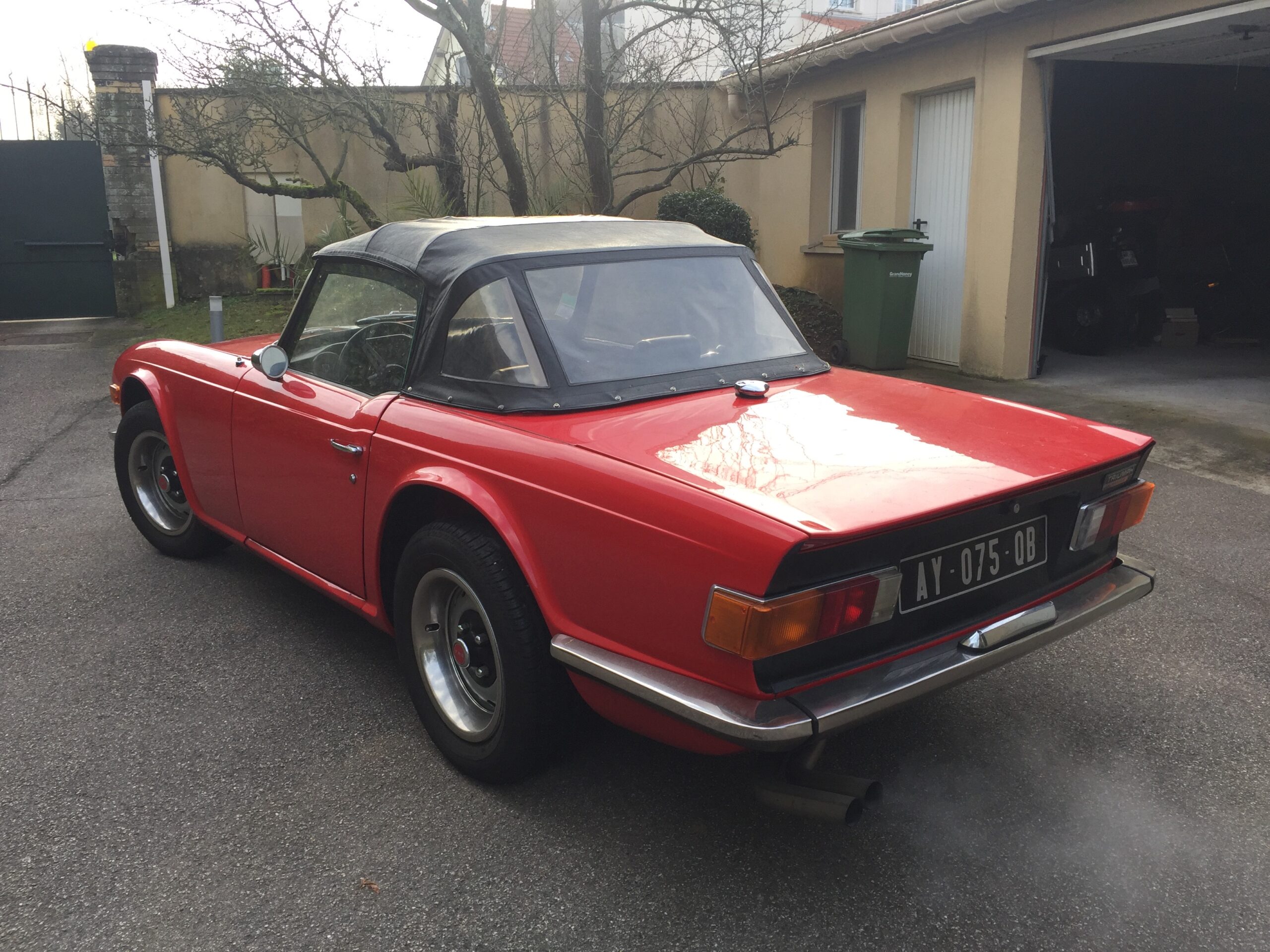 TR6 PI avec overdrive de juin 1972