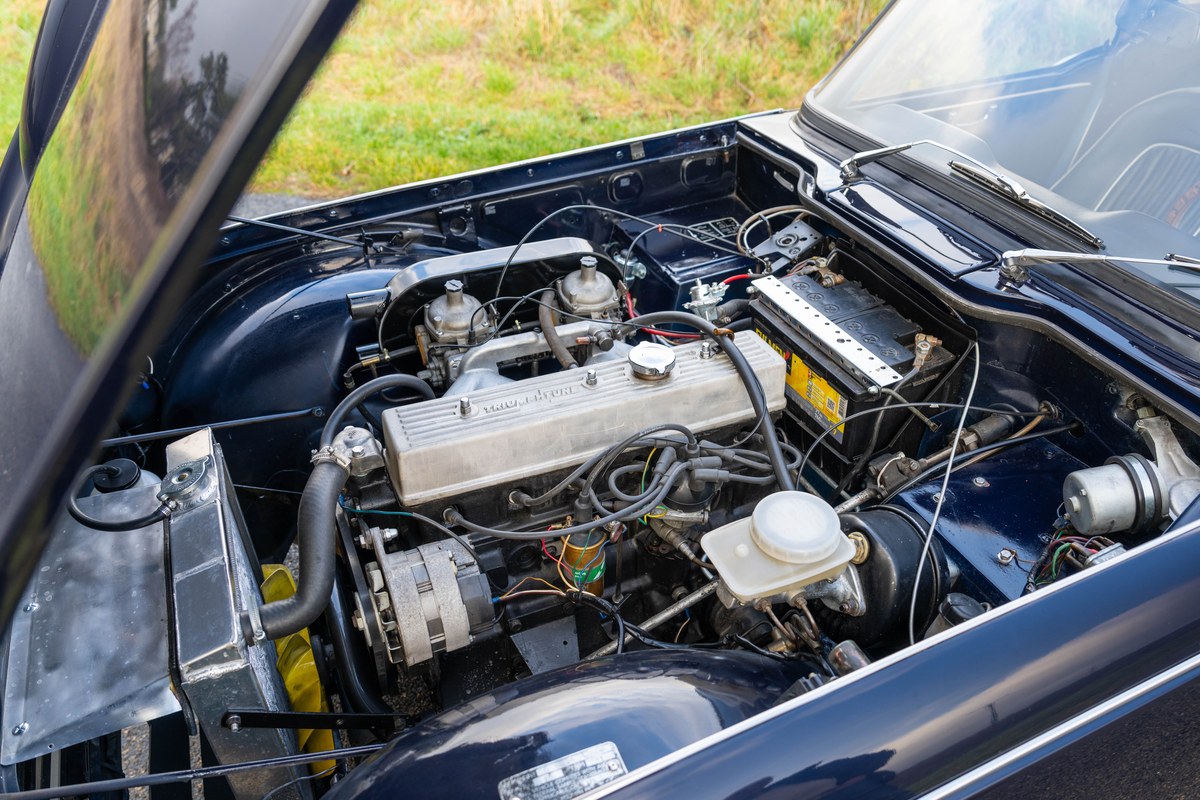 Vends Triumph TR250 1968 restaurée
