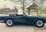 Triumph TR6 vert anglais avec Overdrive de 1969.