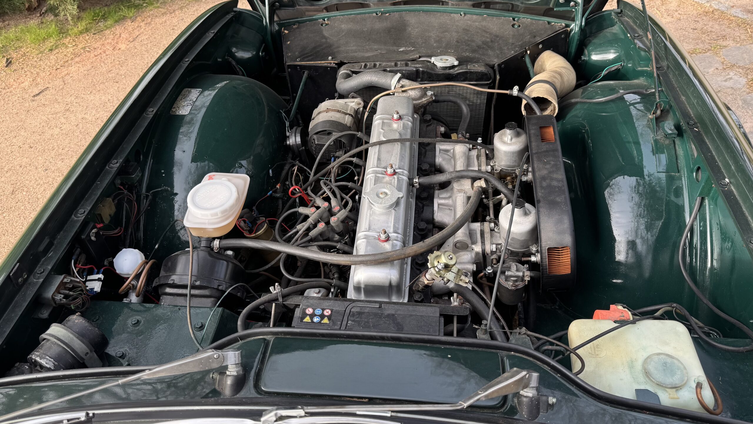 Triumph TR6 vert anglais avec Overdrive de 1969.