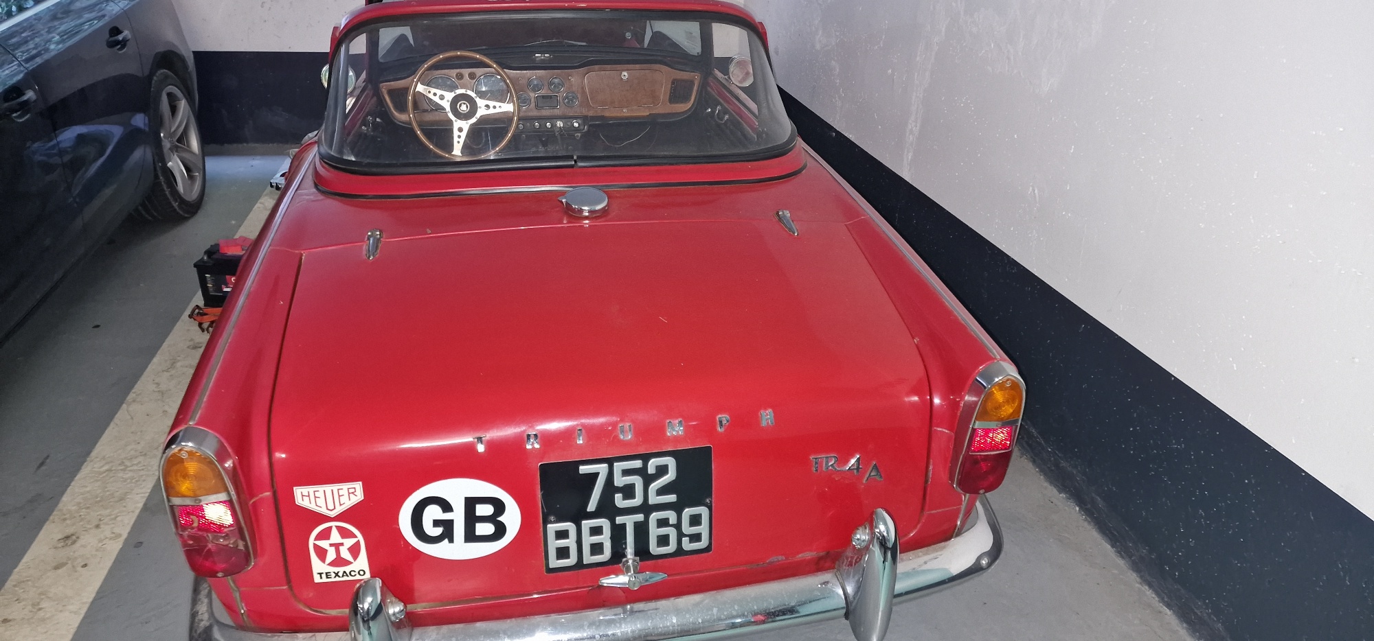 Triumph TR4A (1967) à restaurer