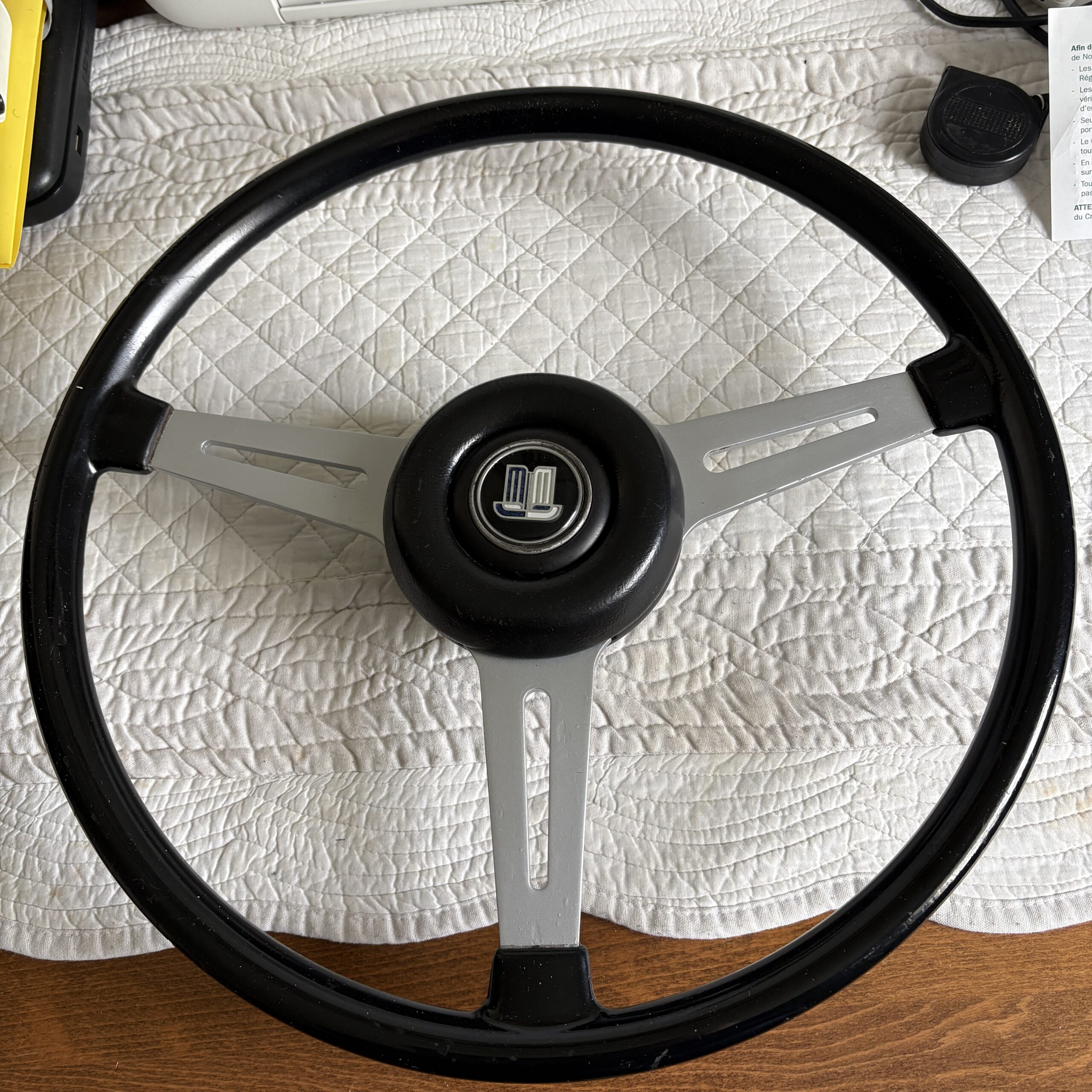 VOLANT TRIUMPH POUR TR6 OU SPITFIRE