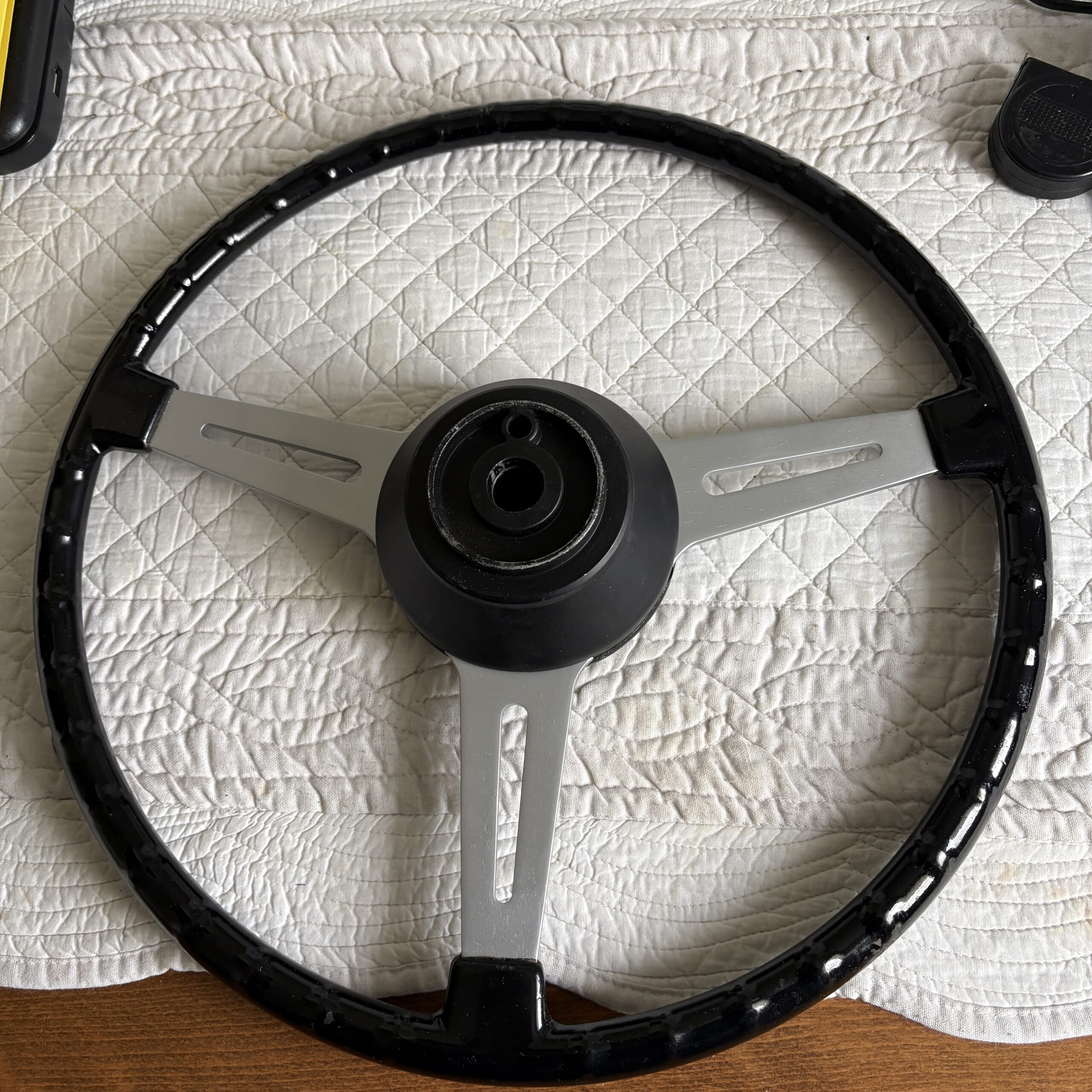 VOLANT TRIUMPH POUR TR6 OU SPITFIRE