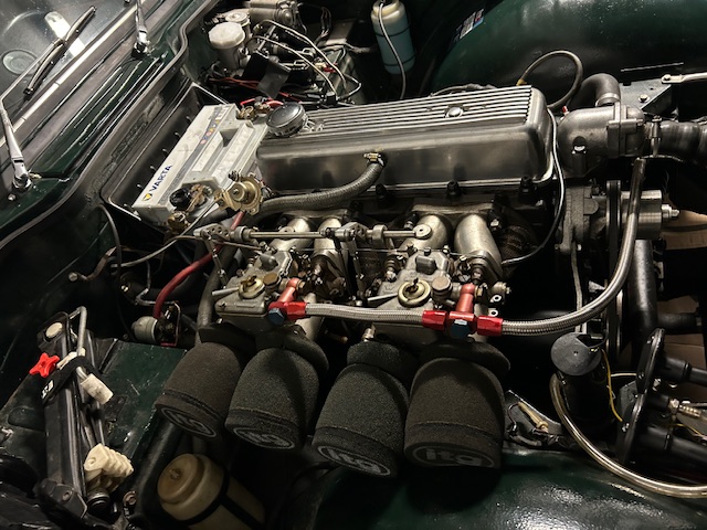 Vends cause double emploi Triumph TR4A Irs en TBE