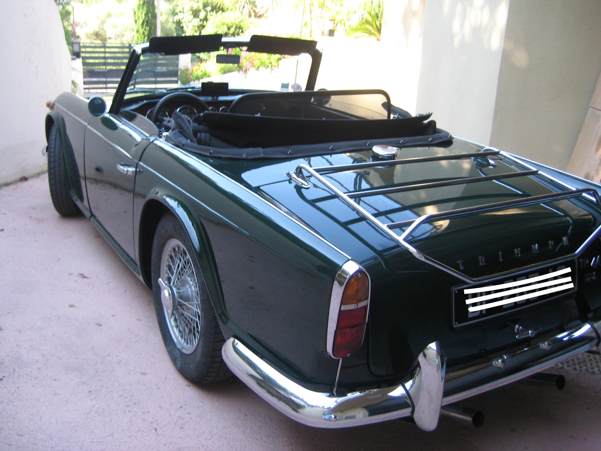 Vends cause double emploi Triumph TR4A Irs en TBE