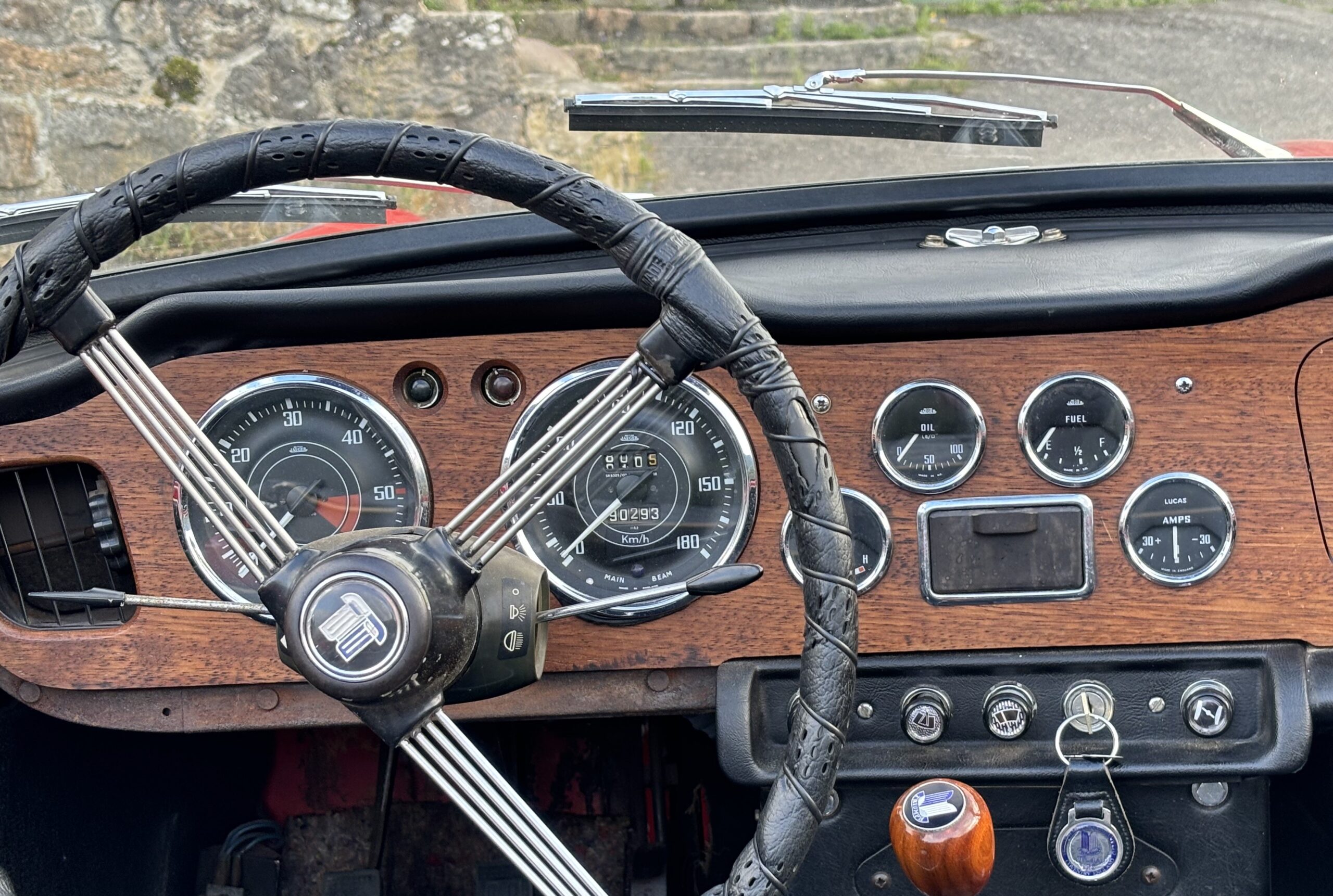 TR4 A IRS