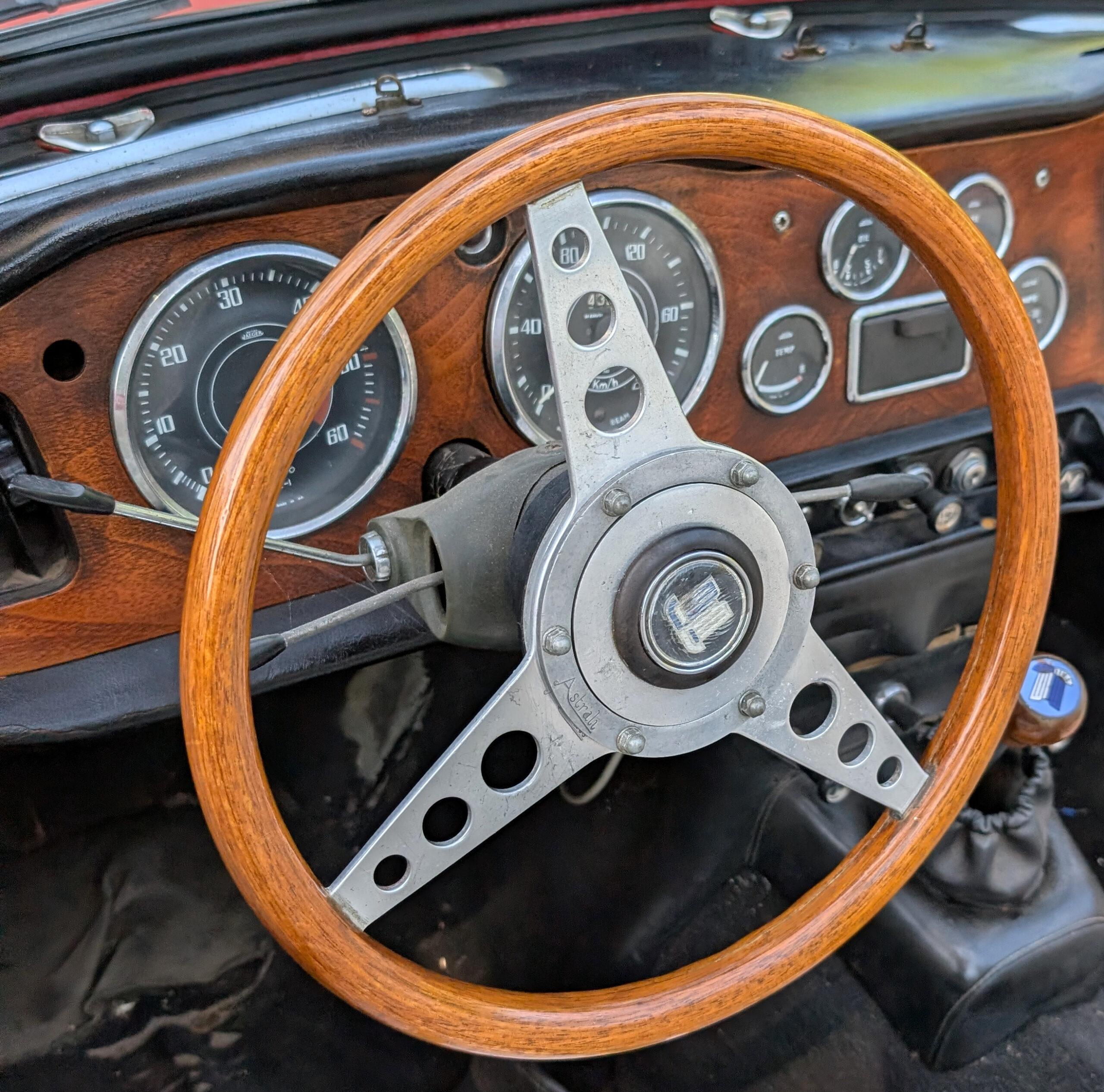 Vends TR4 IRS roues fil Overdrive