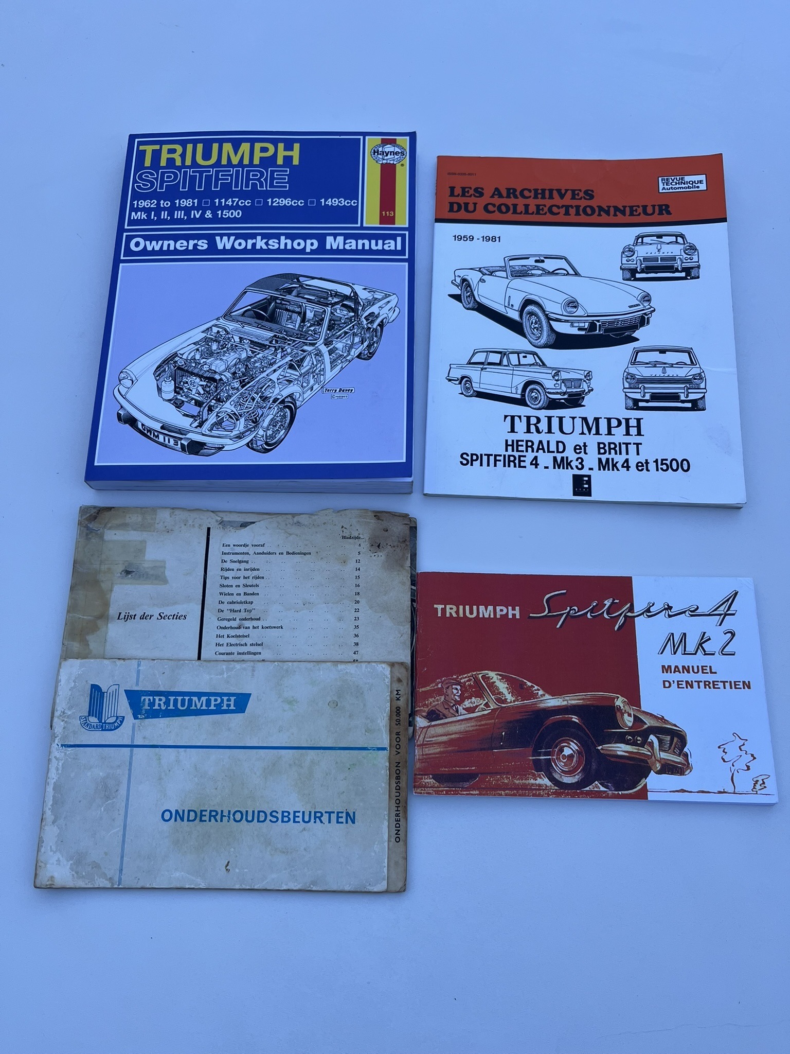 TRIUMPH SPITFIRE Mk2 cabriolet, 1967, rouge, overdrive, 103 517 km. Excellent état.